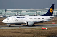 LH 737 on Taxiway